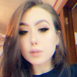 Meet your Posher, Lydia